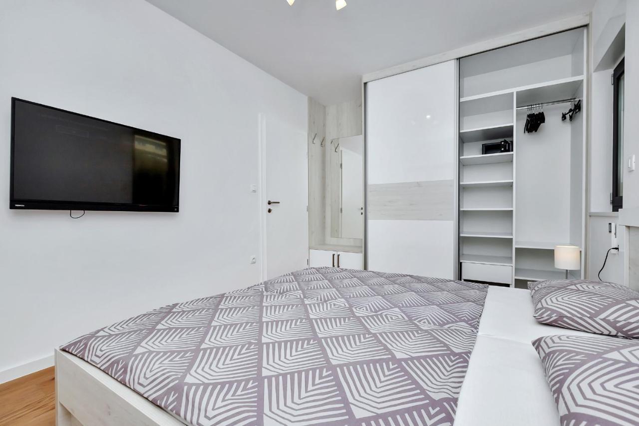 Luxury Apartment Sidro With Free Beach Parking Makarska Exterior foto