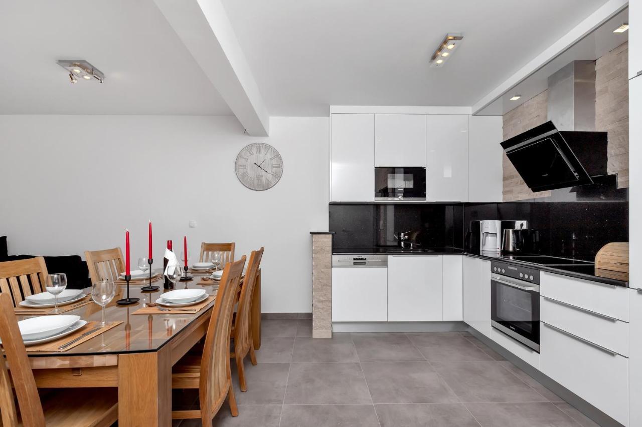 Luxury Apartment Sidro With Free Beach Parking Makarska Exterior foto