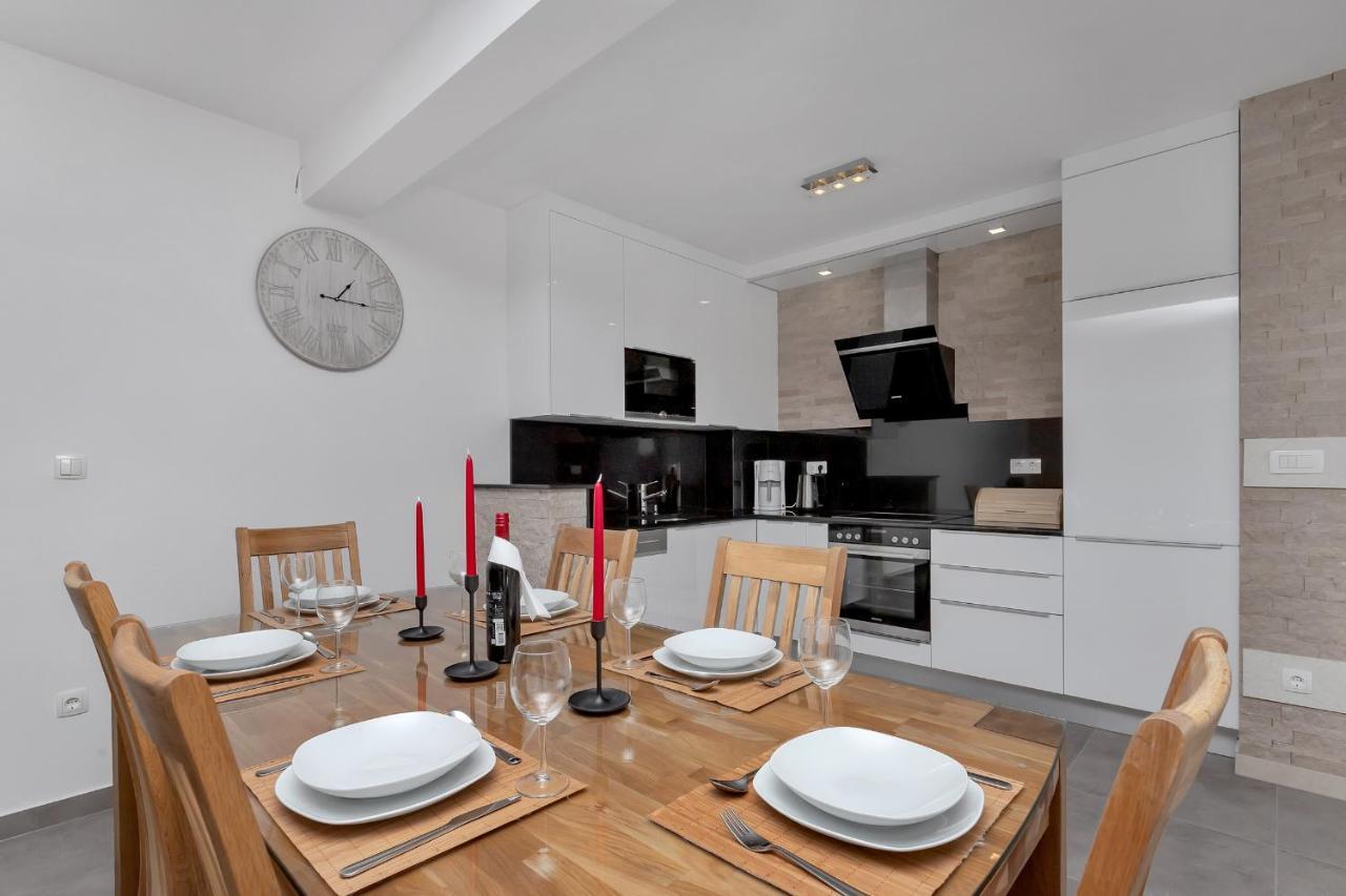 Luxury Apartment Sidro With Free Beach Parking Makarska Exterior foto